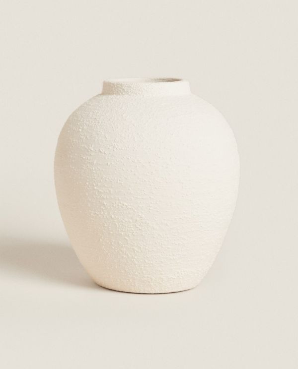 Ваза из фаянса с рельефной поверхностью, 12,5 см